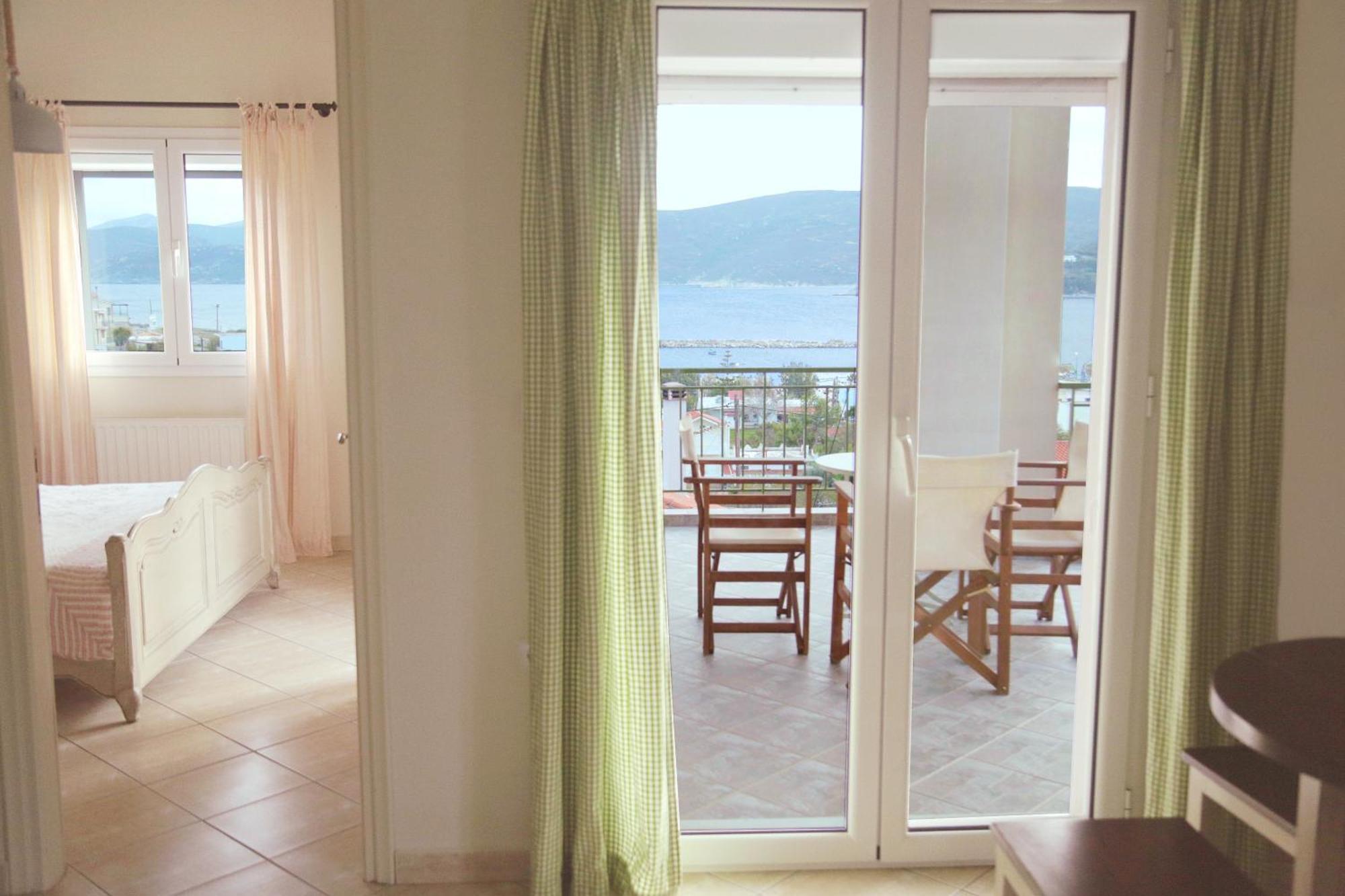 Triantafilia Guesthouse Агии Апостоли Стая снимка