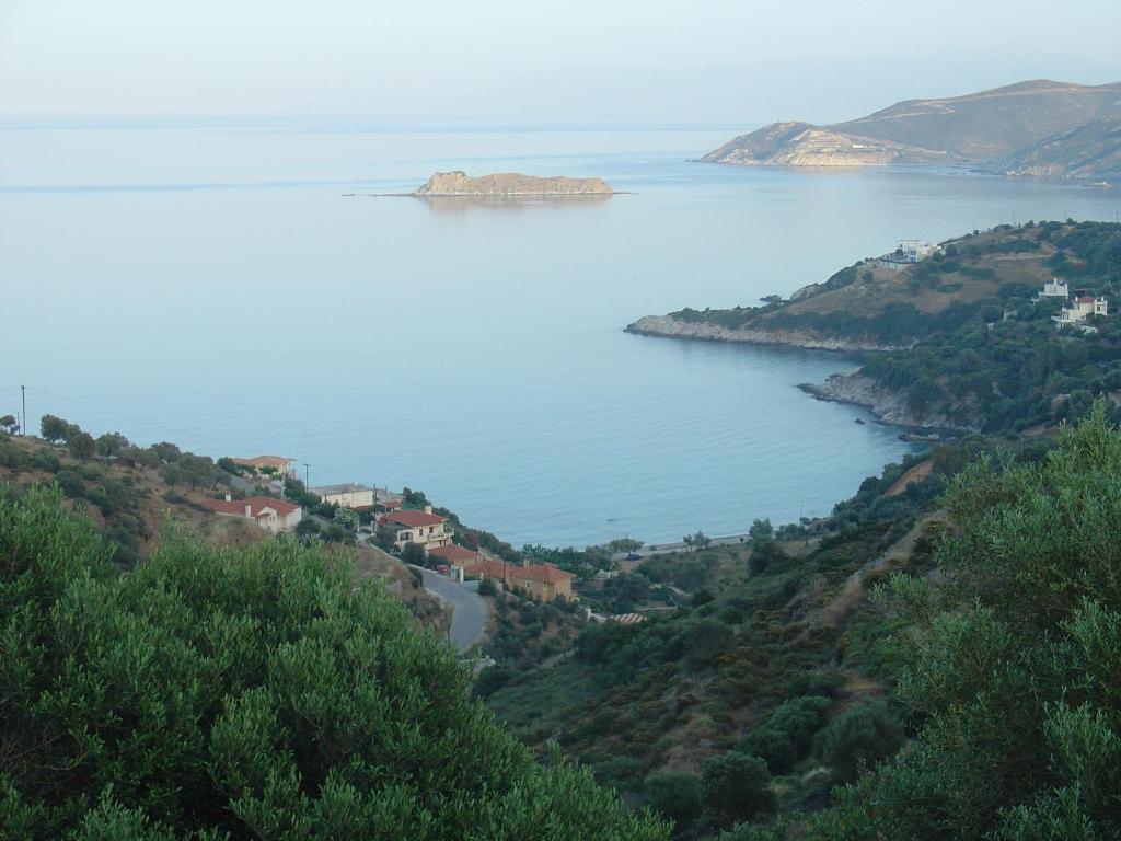 Triantafilia Guesthouse Агии Апостоли Екстериор снимка