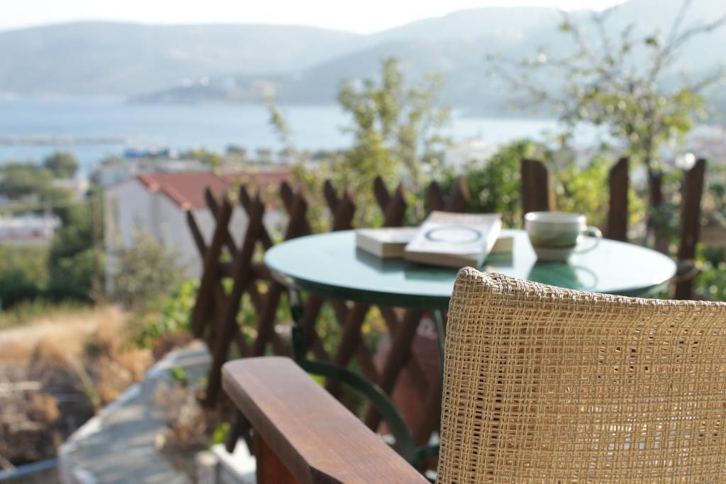 Triantafilia Guesthouse Агии Апостоли Екстериор снимка