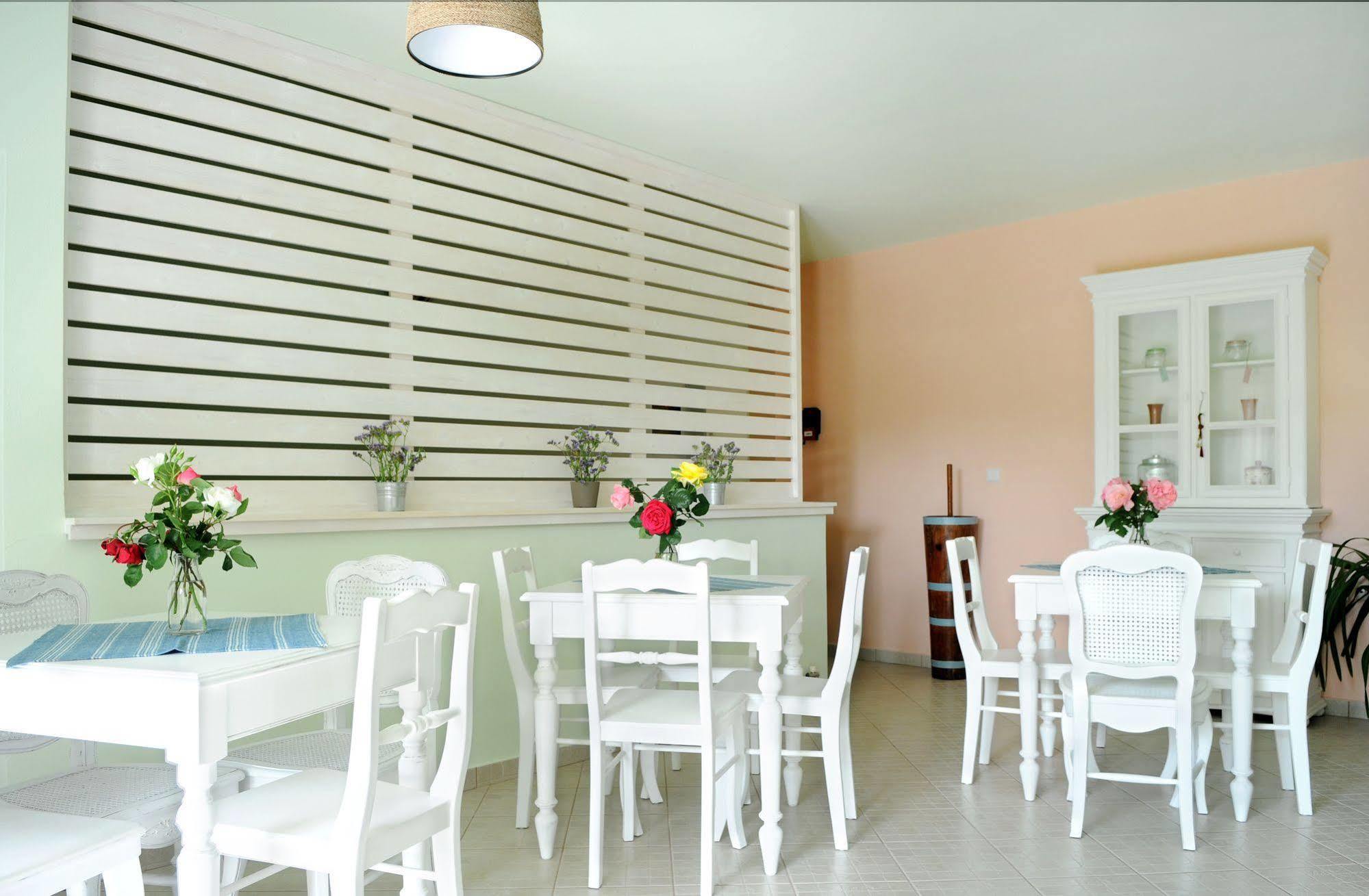 Triantafilia Guesthouse Агии Апостоли Екстериор снимка